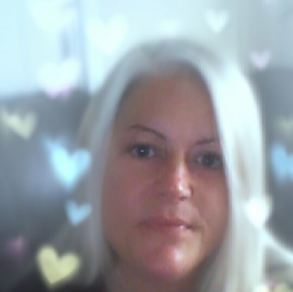 Meet your Posher, Amy - Picture 2 of 6